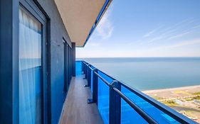 Modern Sea View Aparthotel In Orbi City Batumi
